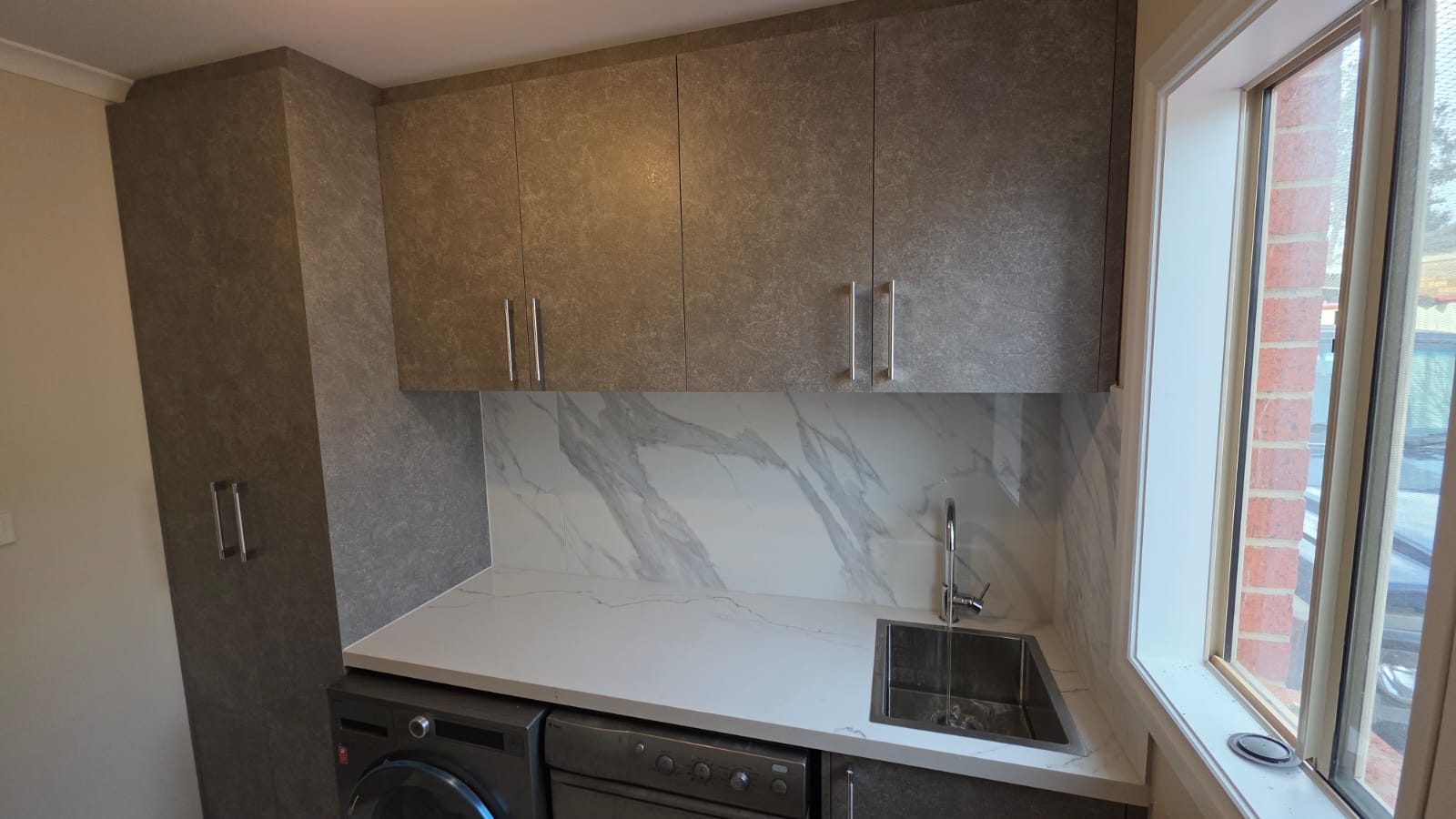 Contemporary laundry renovation